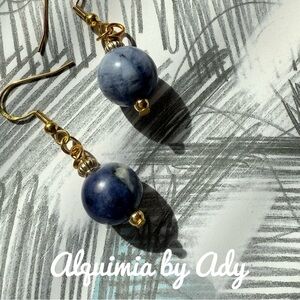 Alquimia Blue Dangle Earrings with Intricate Design